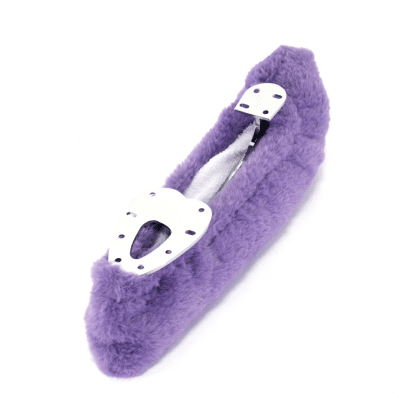 Weiche pelzige Schutzüberzüge für die Schulter